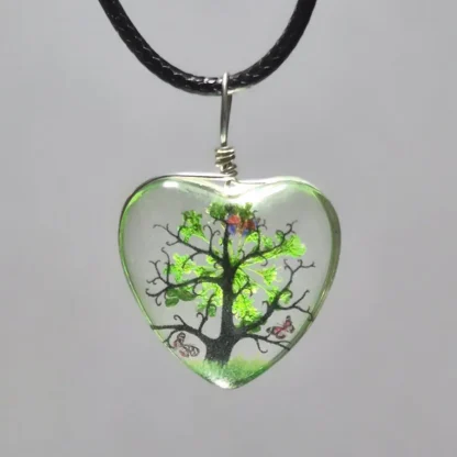 Green Dried Flower Heart Shaped Resin Pendant - Image 2