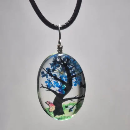 True Blue Dried Flower Oval Shaped Resin Pendant - Image 2